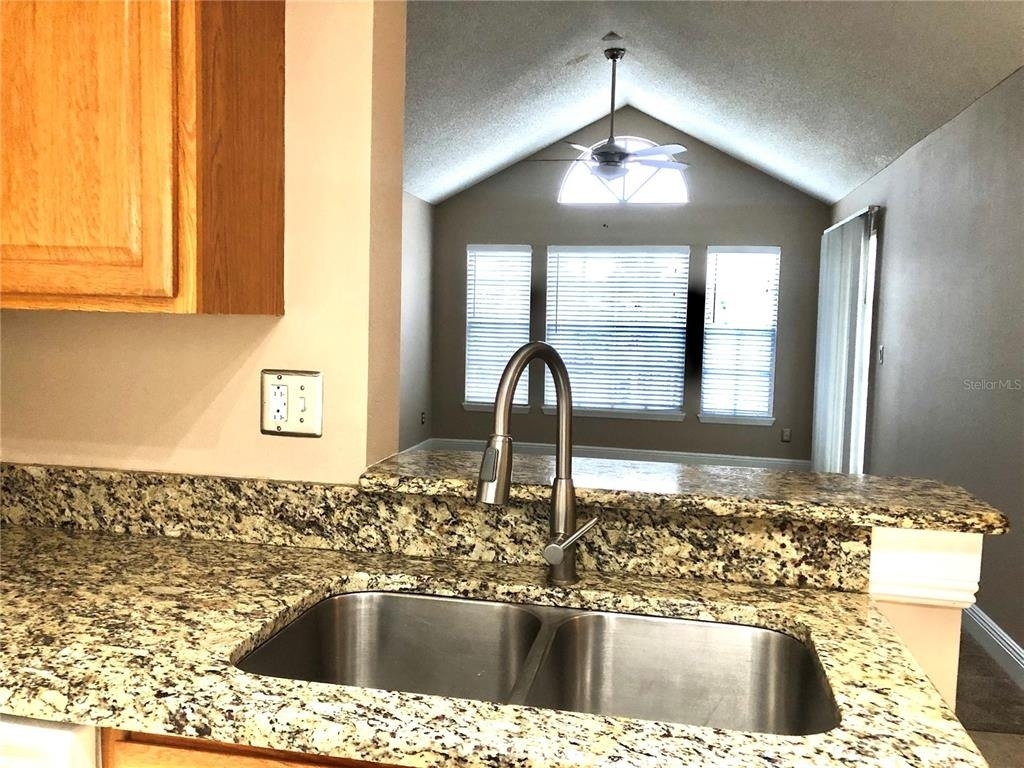 1055 S Hiawassee Road - Photo 8