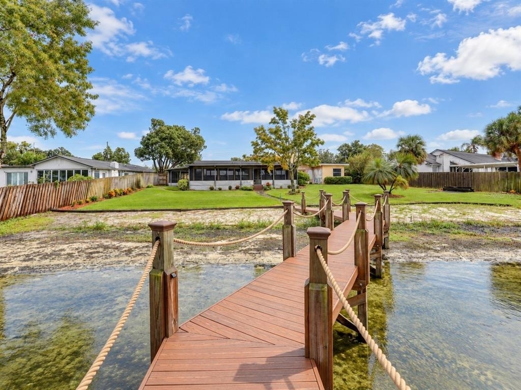 627 Macarthur Drive - Photo 2