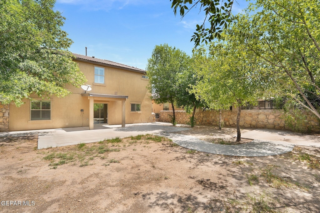 12390 Westbury - Photo 37