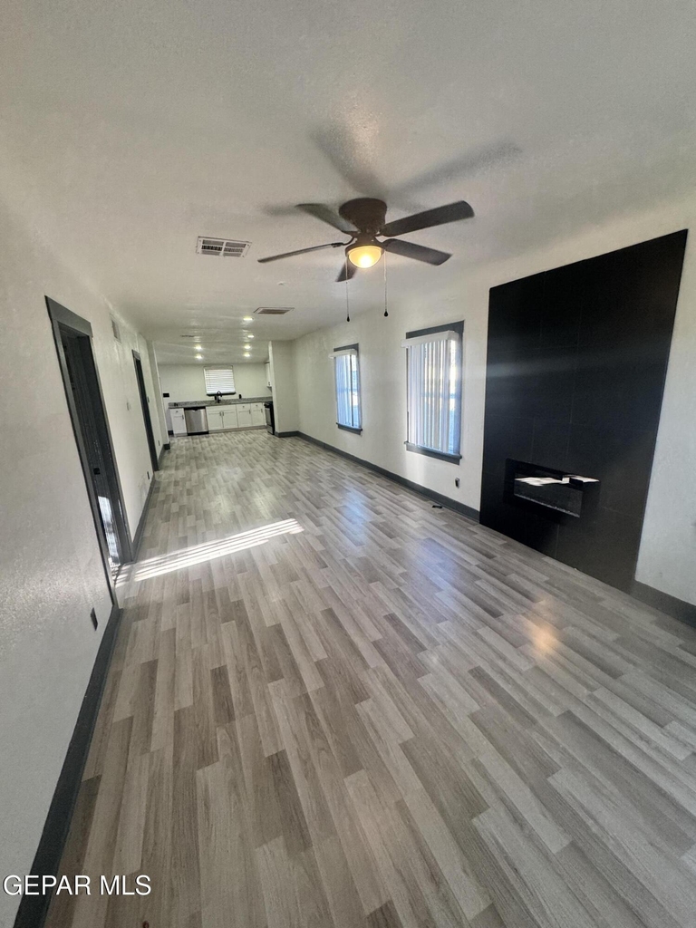 3800 Altura Avenue - Photo 5