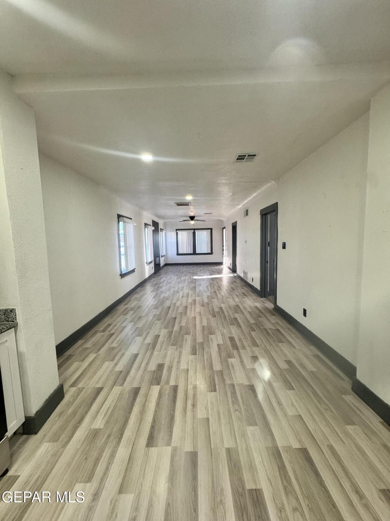 3800 Altura Avenue - Photo 3