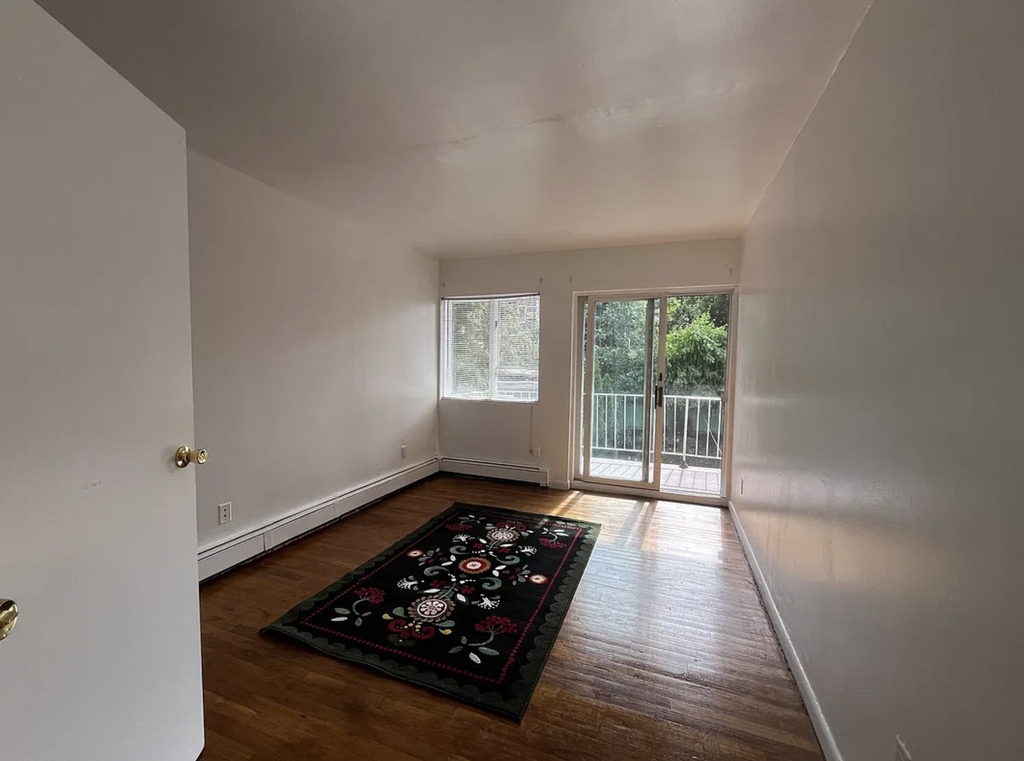 18-28 21st Road - Photo 4