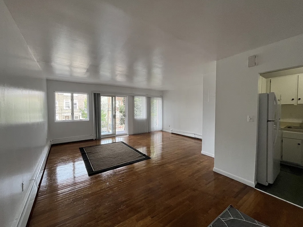 18-28 21st Road - Photo 3