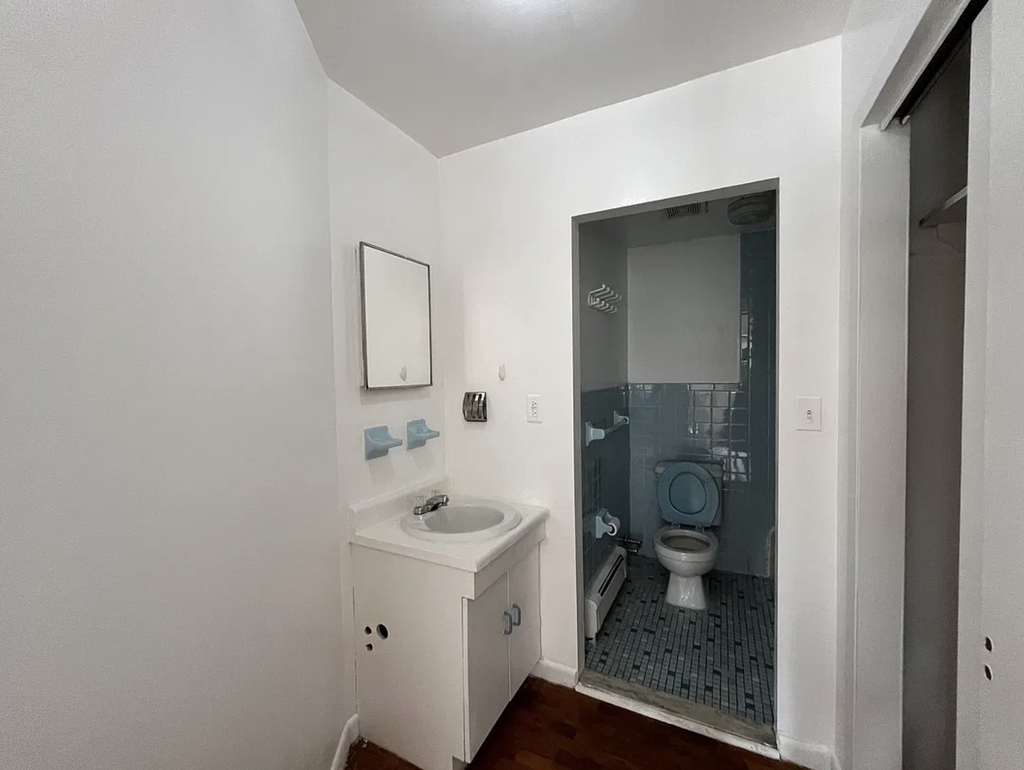 18-28 21st Road - Photo 10