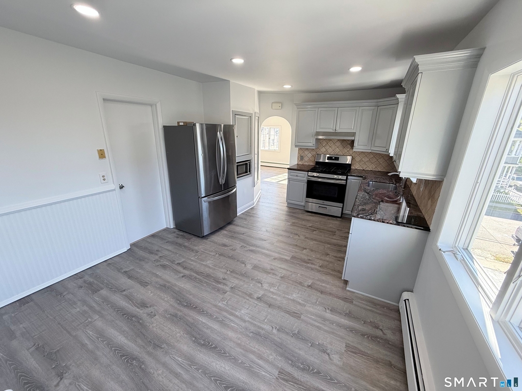 466 Hollister Street - Photo 6