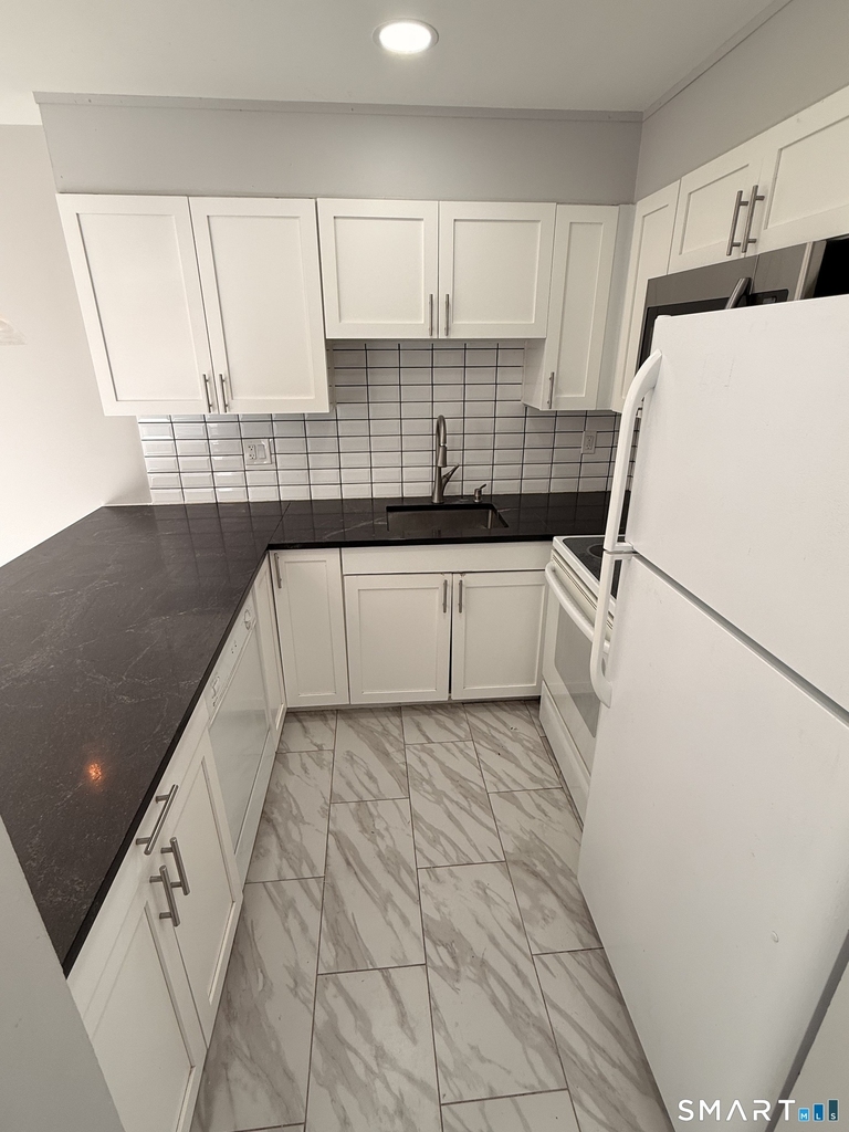 33 Pleasant Street - Photo 4