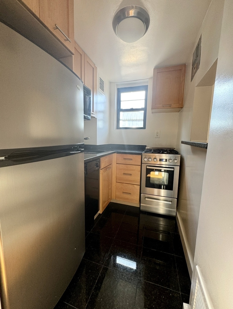 East 36th Street - Photo 1