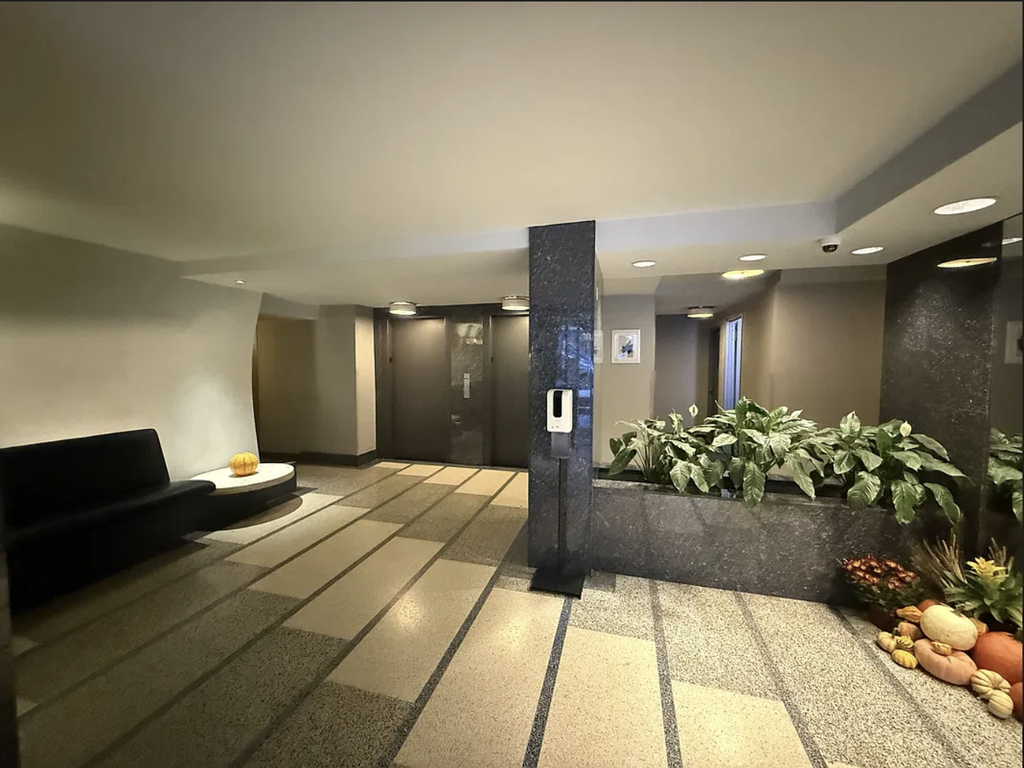 Upper East 81st Street - Photo 7