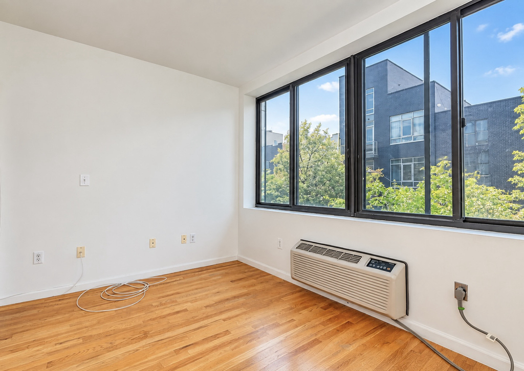 326 Melrose Street - Photo 5