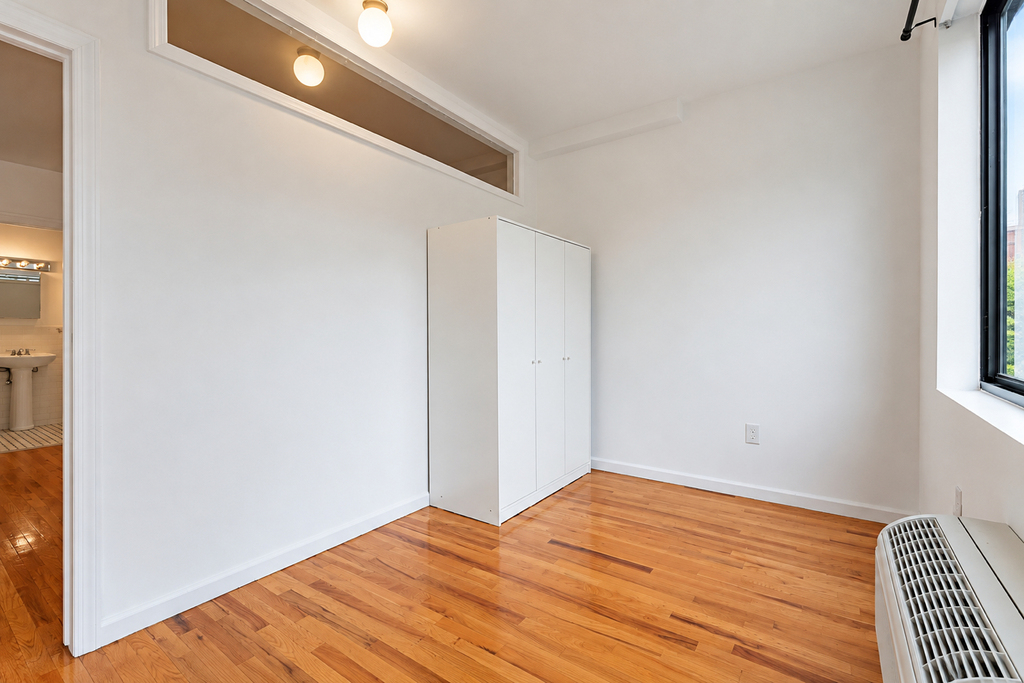 326 Melrose Street - Photo 6