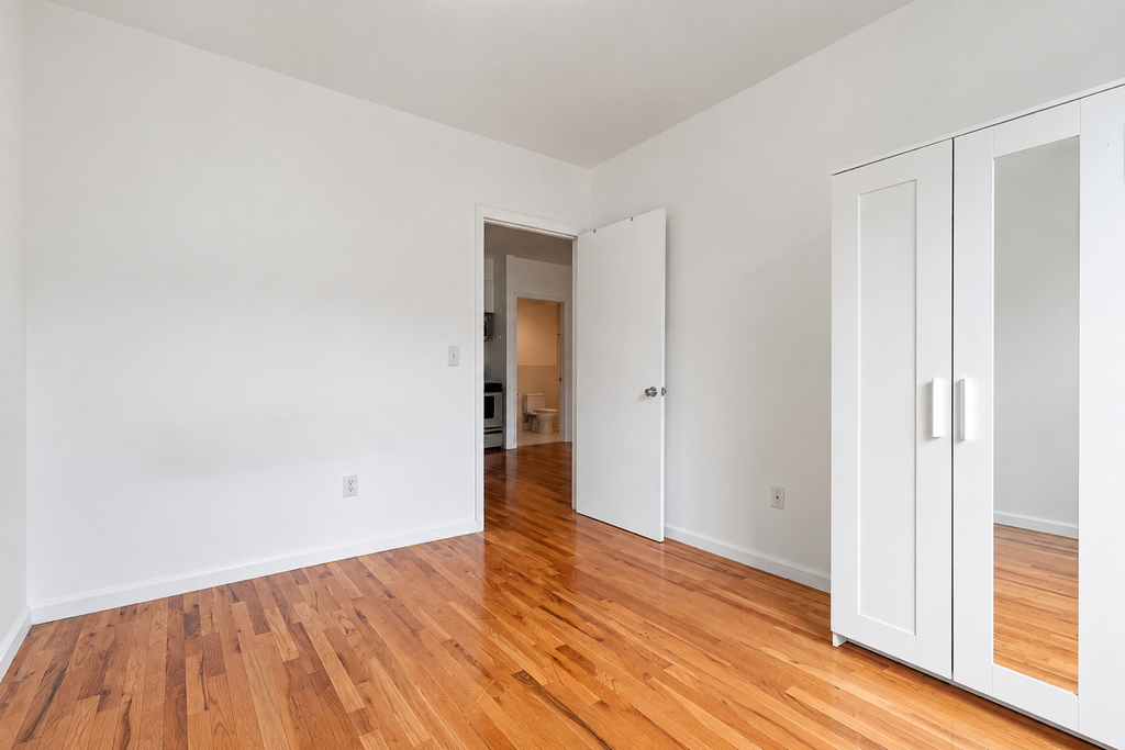 326 Melrose Street - Photo 8