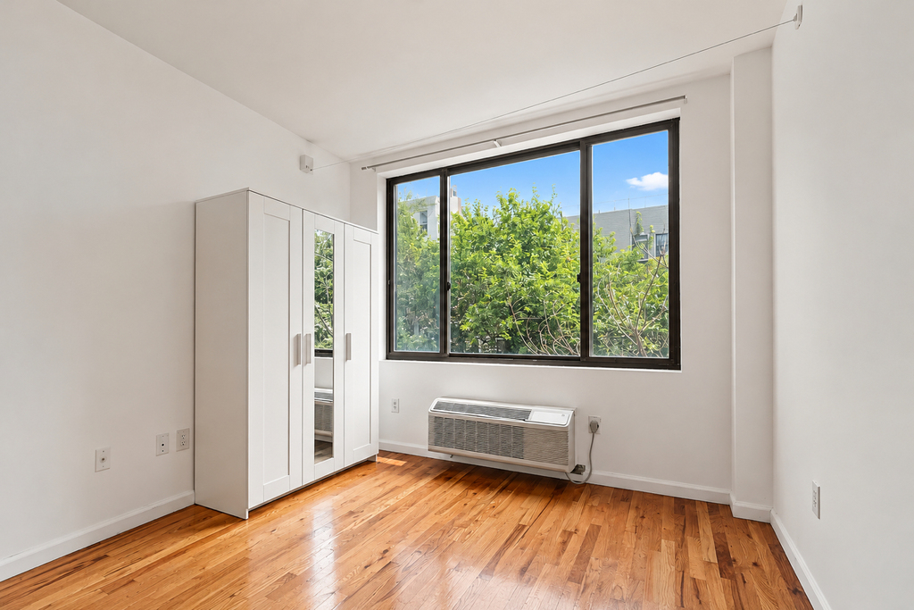 326 Melrose Street - Photo 7
