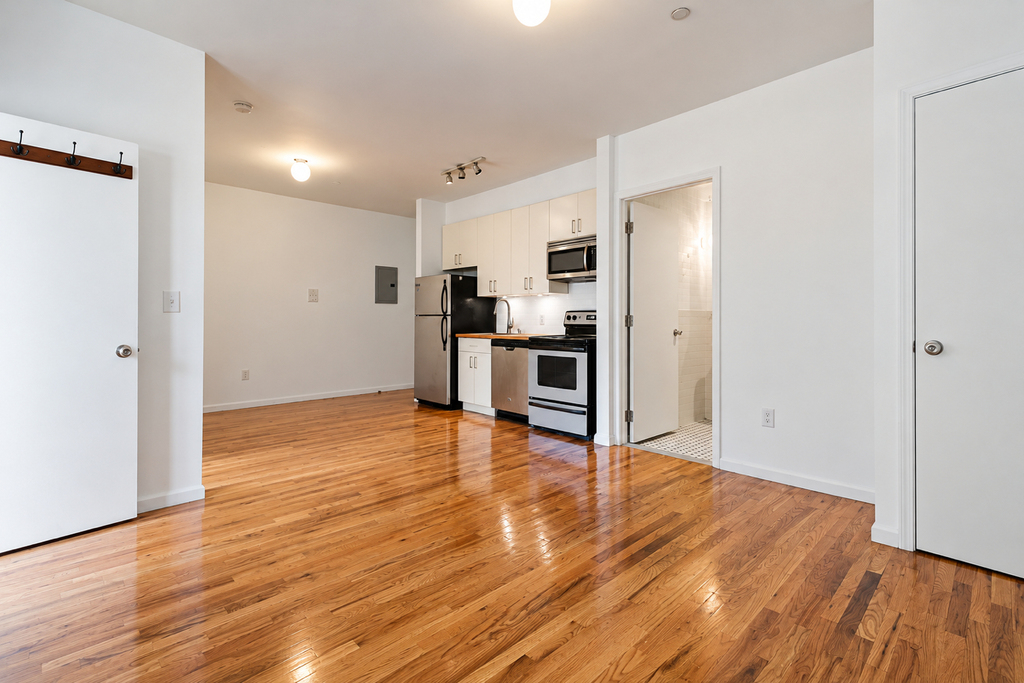 326 Melrose Street - Photo 0