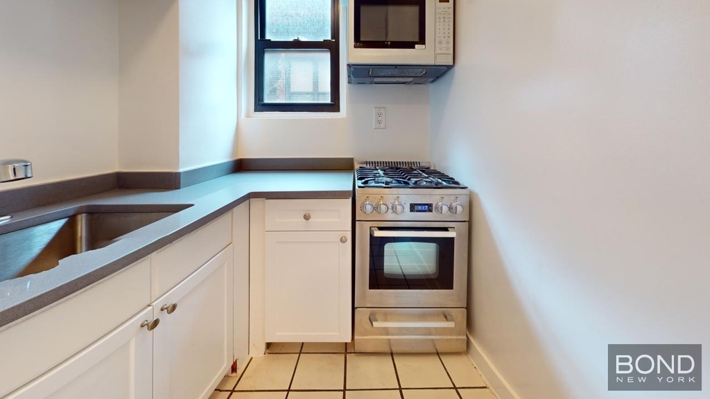  East 36th Street - Photo 4