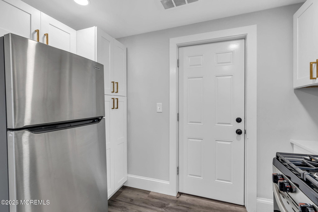 209 Atkins Avenue - Photo 5
