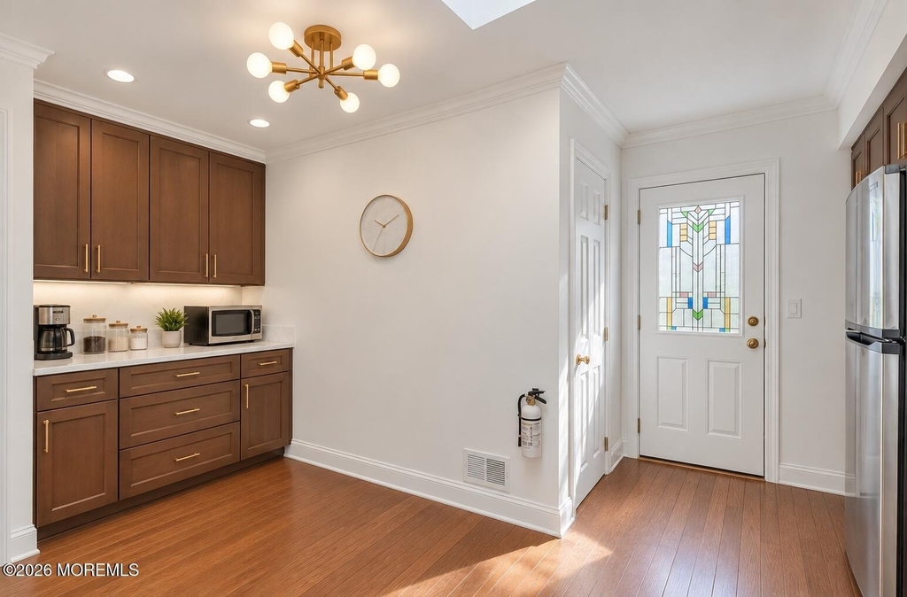 704 Carol Avenue - Photo 2