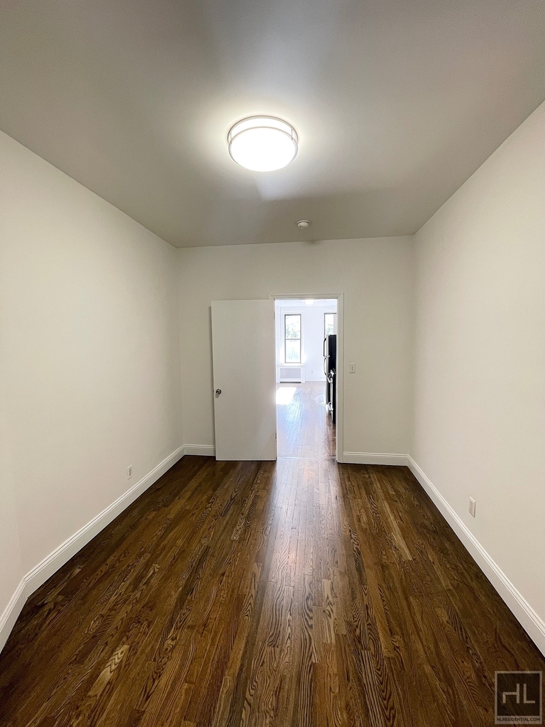 East 89 Street - Photo 7