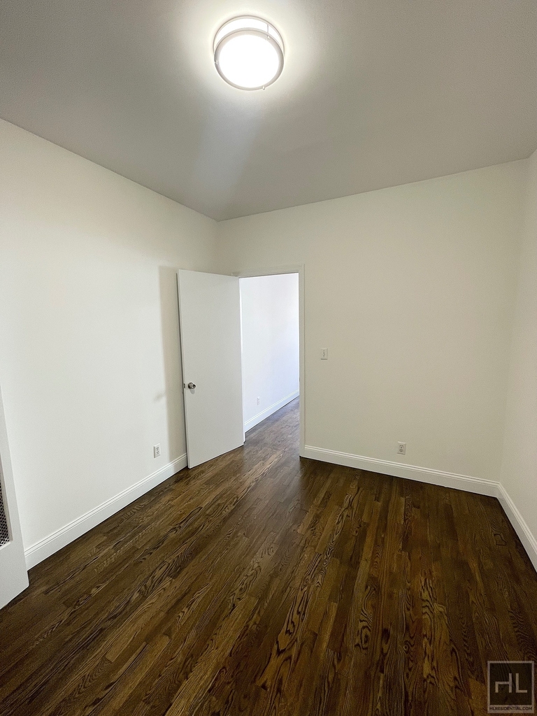 East 89 Street - Photo 9