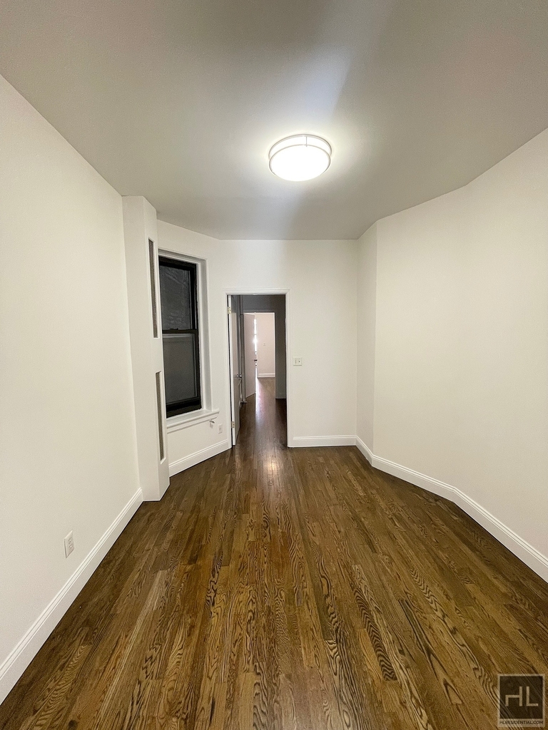 East 89 Street - Photo 11