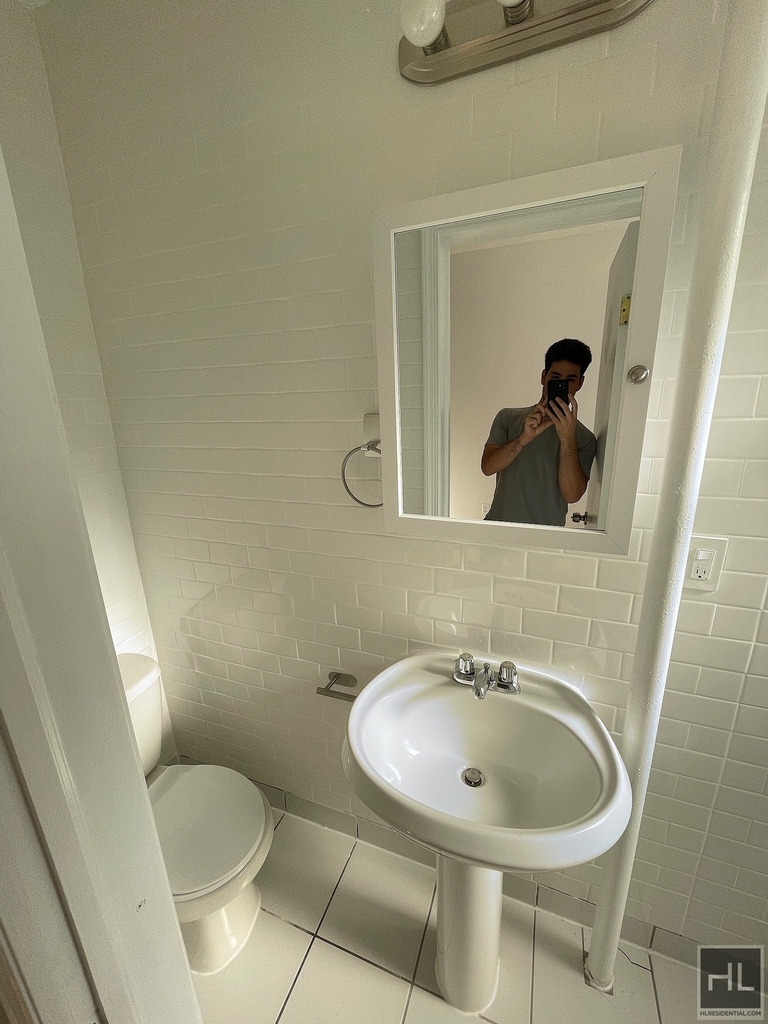 East 89 Street - Photo 16