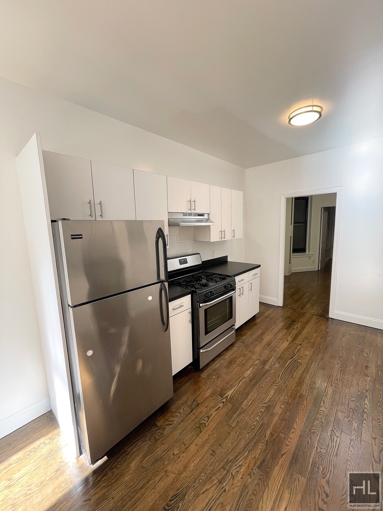 East 89 Street - Photo 12