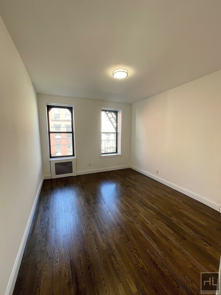 East 89 Street - Photo 3