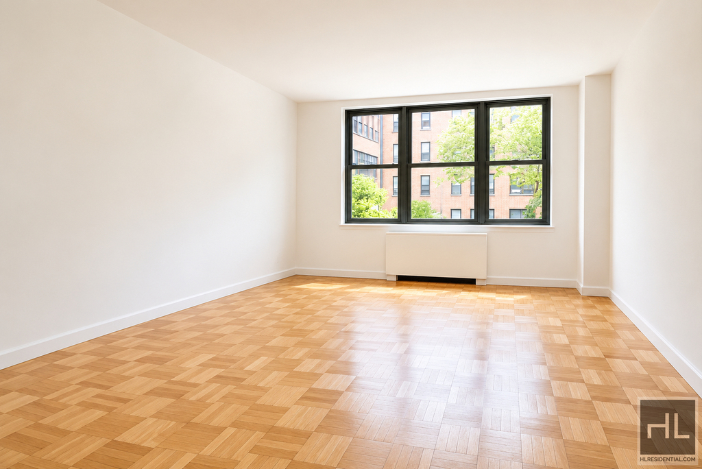 East 49 Street - Photo 0
