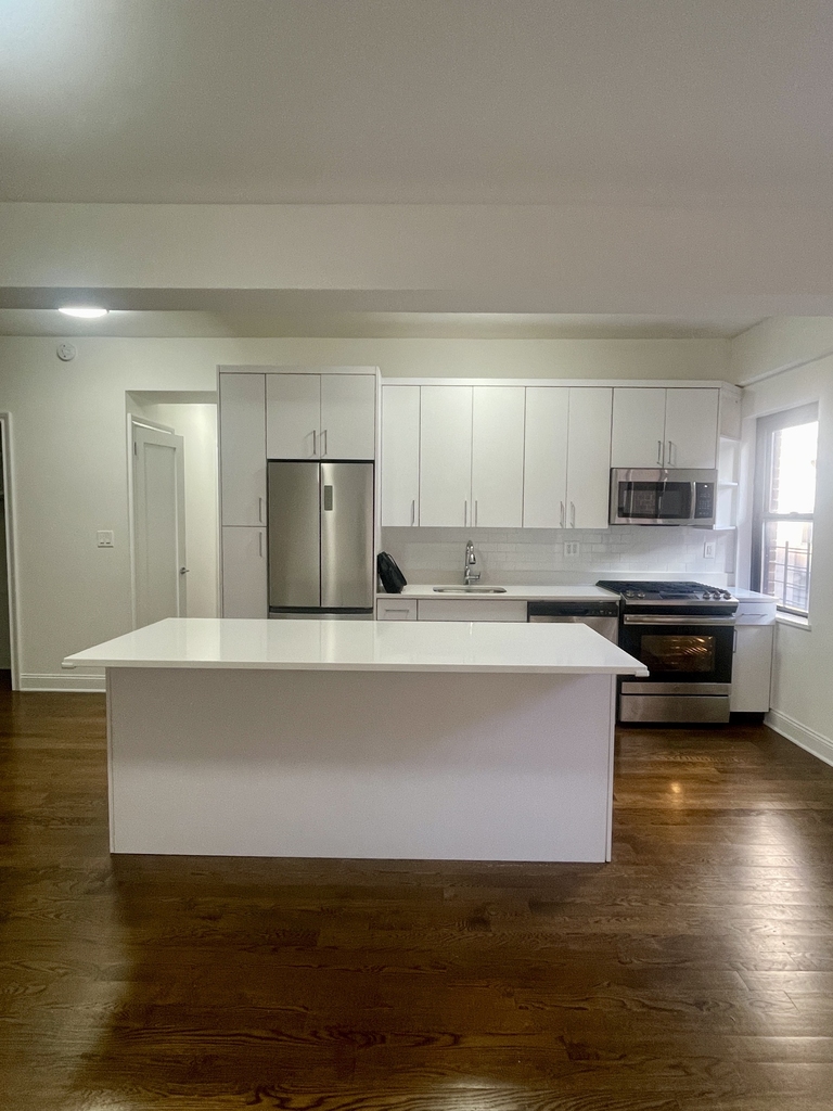 157 East 57th Street, 15G - Photo 0