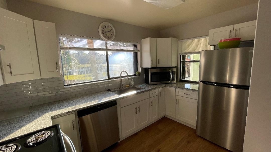 1317 Se Rivergreen Circle - Photo 22