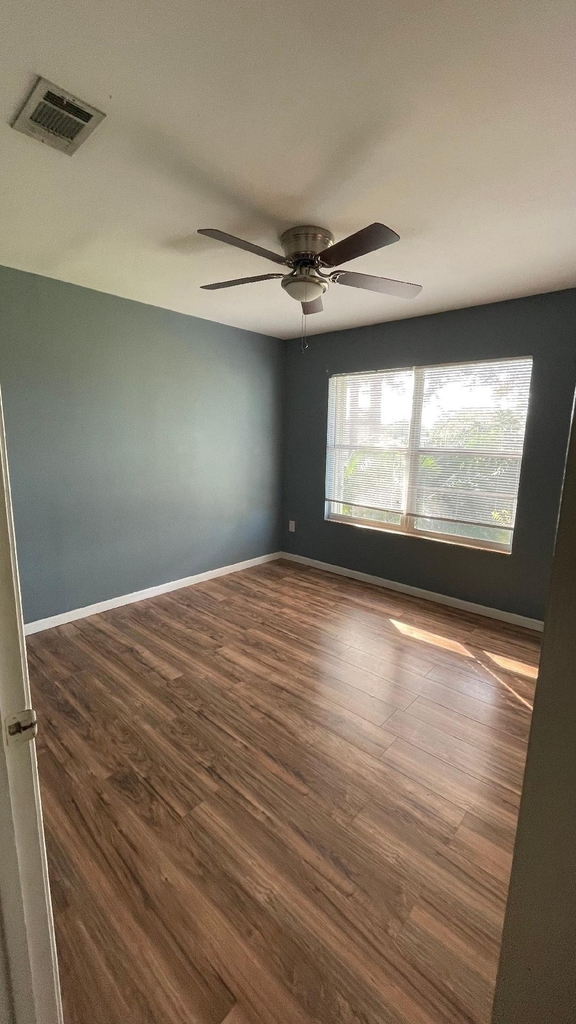 1317 Se Rivergreen Circle - Photo 10