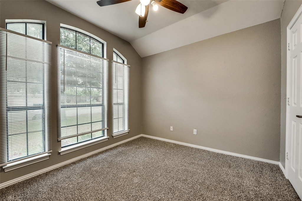 728 Nicole Drive - Photo 11