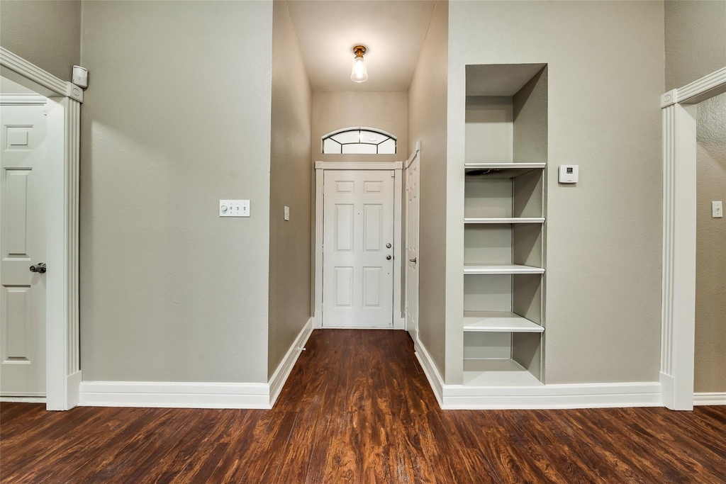 728 Nicole Drive - Photo 7