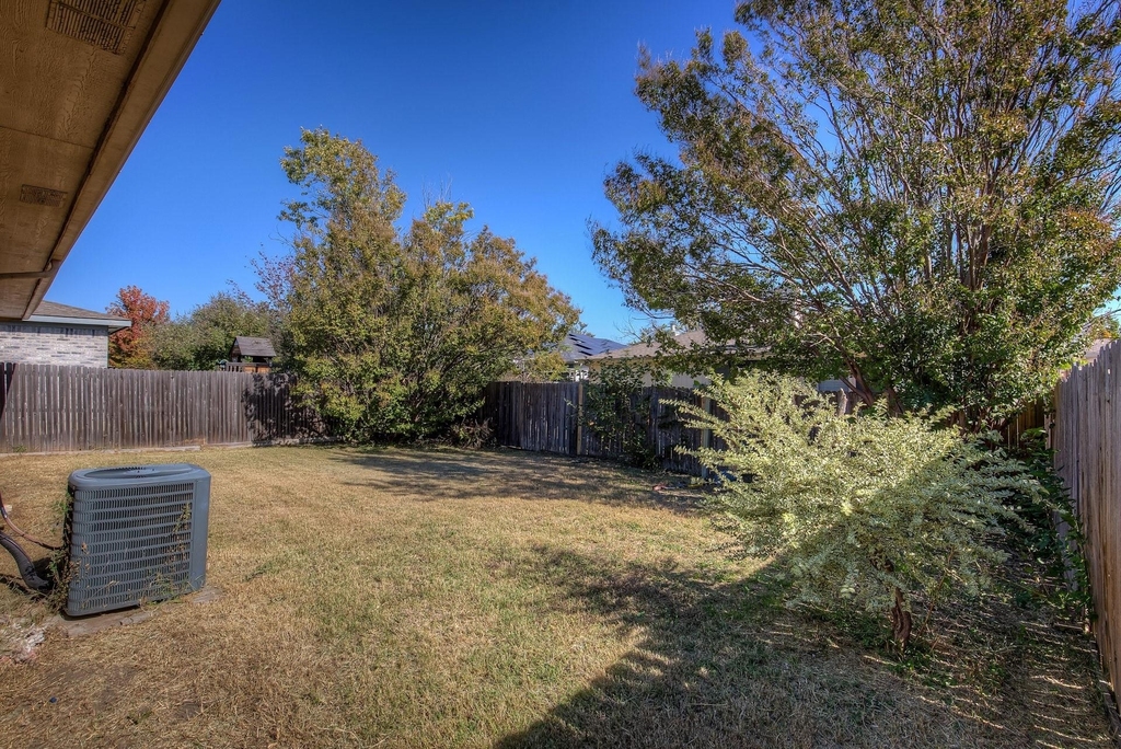 8108 Spruce Valley Drive - Photo 30