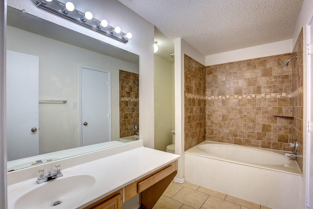 8108 Spruce Valley Drive - Photo 28