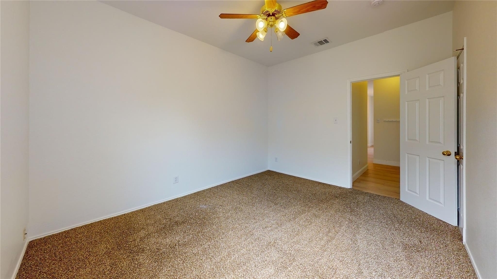 10514 Greenbriar Lane - Photo 7
