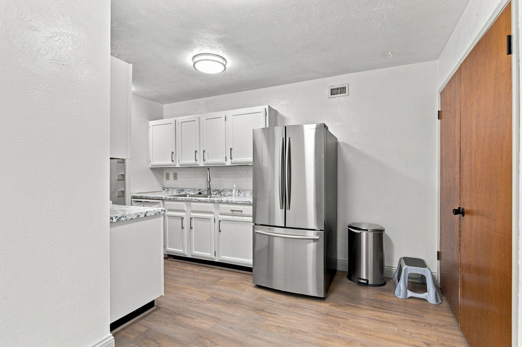 4025 Engleman Street - Photo 17