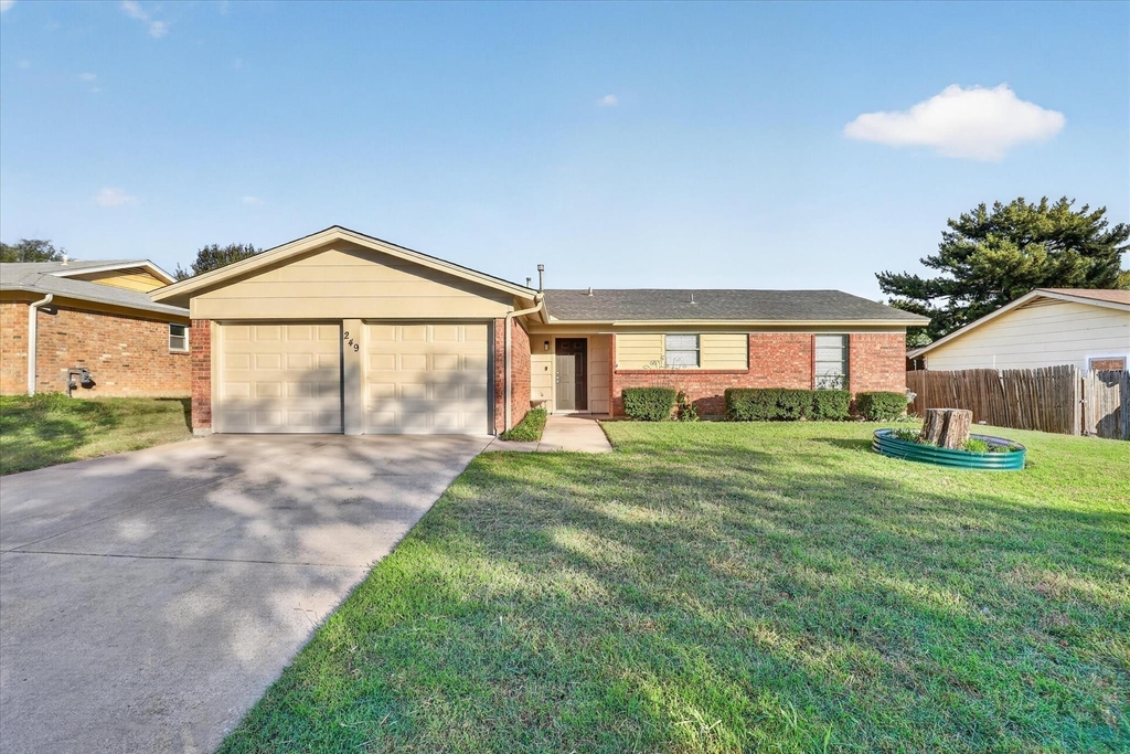 249 E Cunningham Avenue - Photo 0