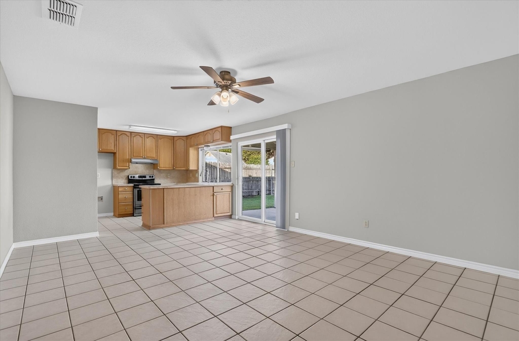249 E Cunningham Avenue - Photo 6