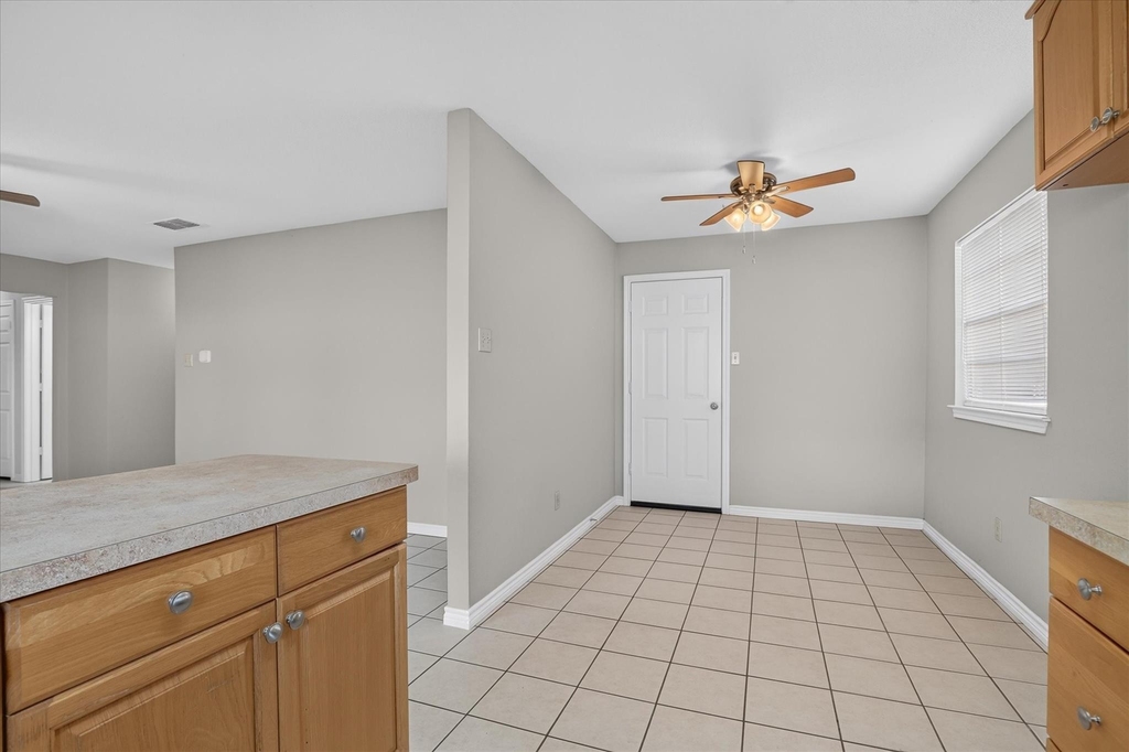 249 E Cunningham Avenue - Photo 14
