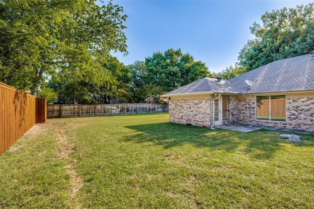 6627 Sawmill Road - Photo 11