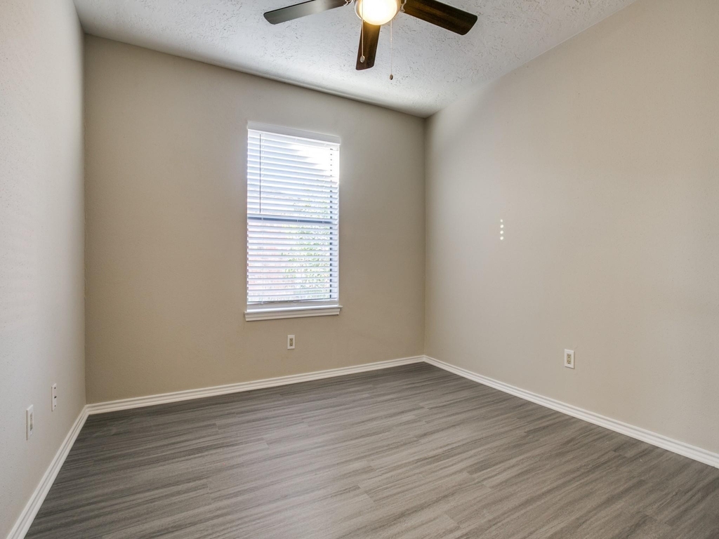 1108 Colmar Drive - Photo 15