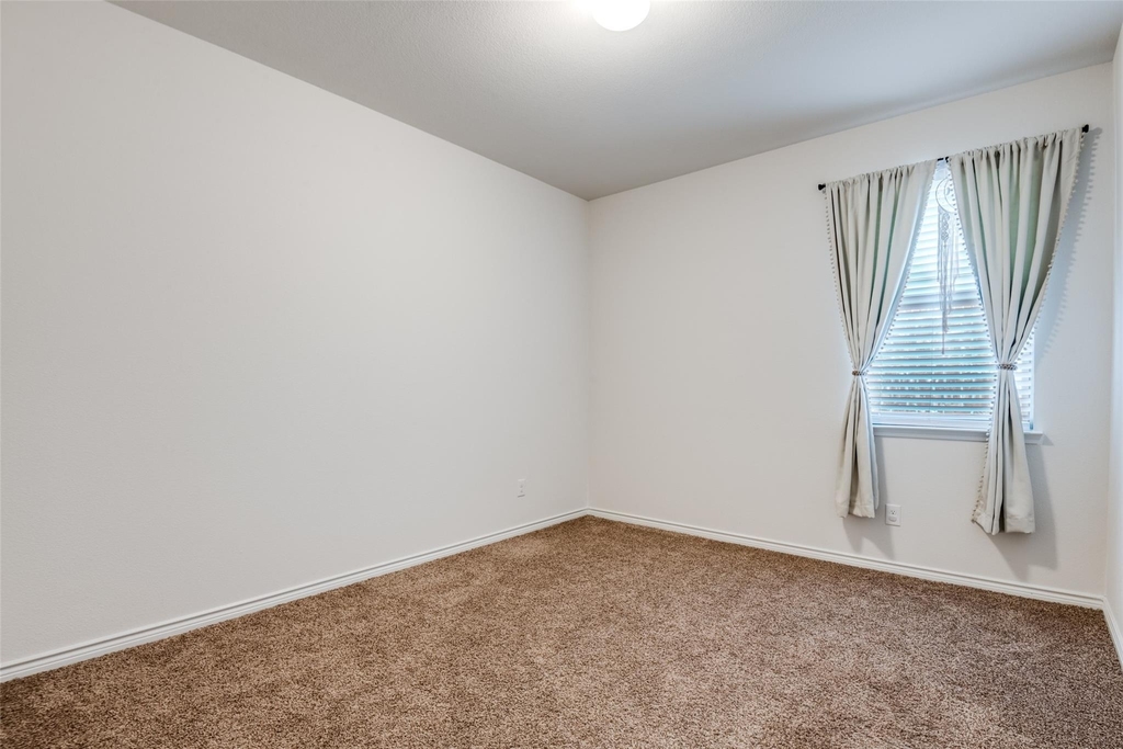 905 Philadelphia Street - Photo 13