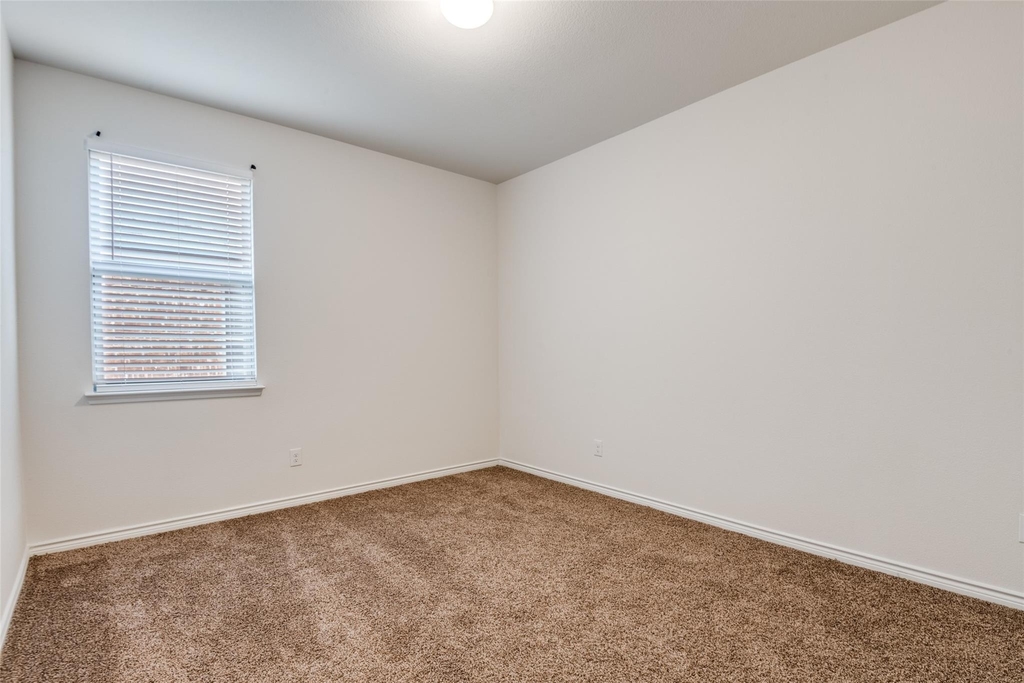 905 Philadelphia Street - Photo 12