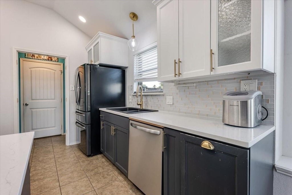 237 Whispering Dell Lane - Photo 9
