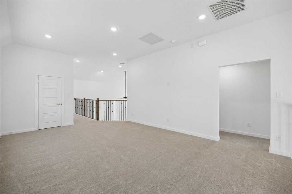 708 Kendall Lane - Photo 13