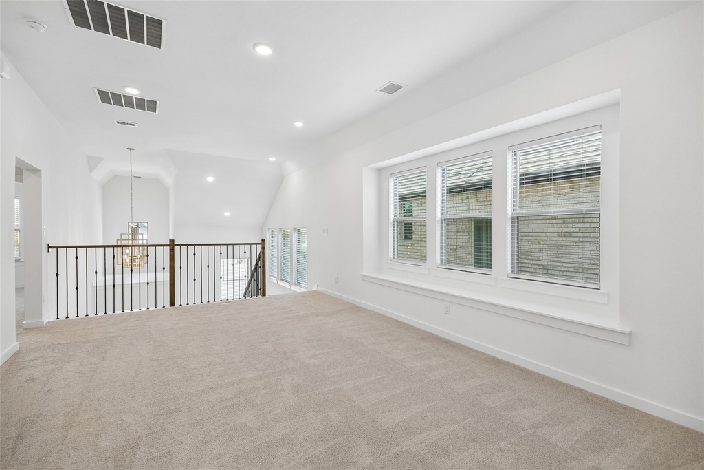 708 Kendall Lane - Photo 14