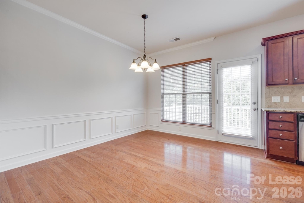1118 Drayton Court - Photo 6