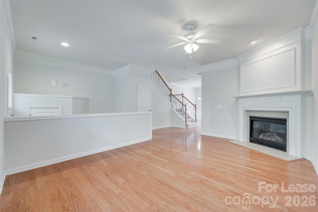 1118 Drayton Court - Photo 4