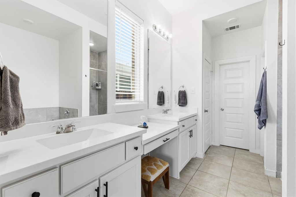 2034 Clearmist Way - Photo 16