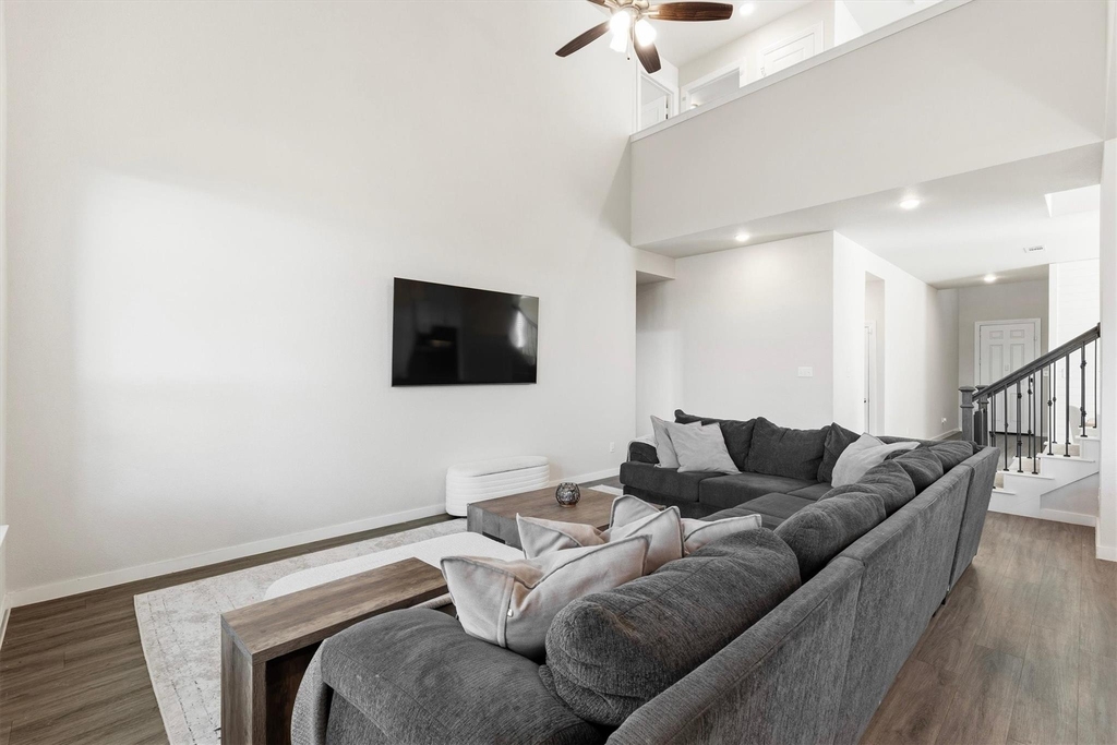 2034 Clearmist Way - Photo 1